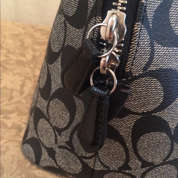 Coach Purse Black - Picture 2 of 8